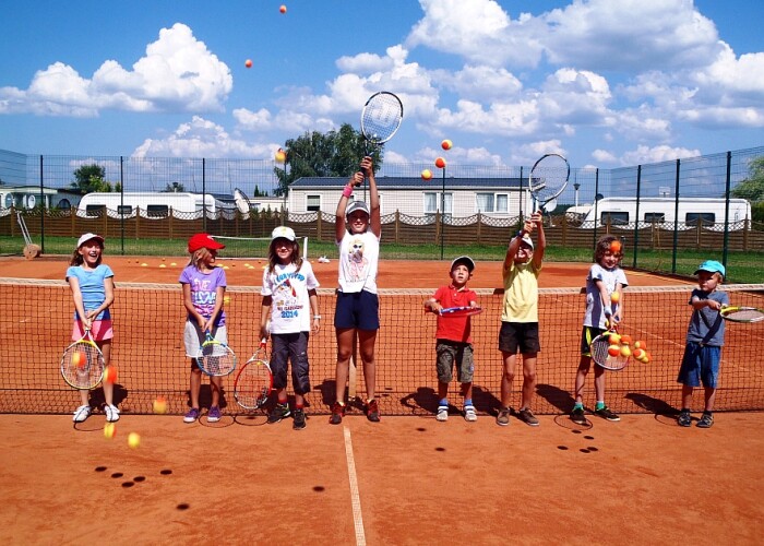 obóz tenisowy dla dzieci ; obóz tenisowy dla młodzieży, obóz tenisowo - żeglarski; obozy na mazurach,; obozy sportowe na mazurach