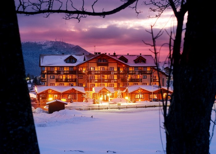 golf hotel folgaria, restauracja narty włochy, hotel przy stoku, narciarskie ferie rodzinne, ferie z dziećmi, narty z dziećmi, przedszkole narciarskie