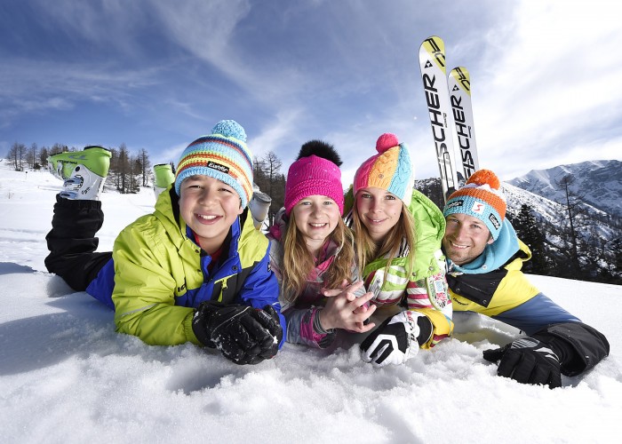 narciarskie ferie rodzinne ; wyjazdy rodzinny; narty z dziećmi; narty w Austrii; narty we Włoszech; przedszkole narciarskie; rozwiń skrzydła